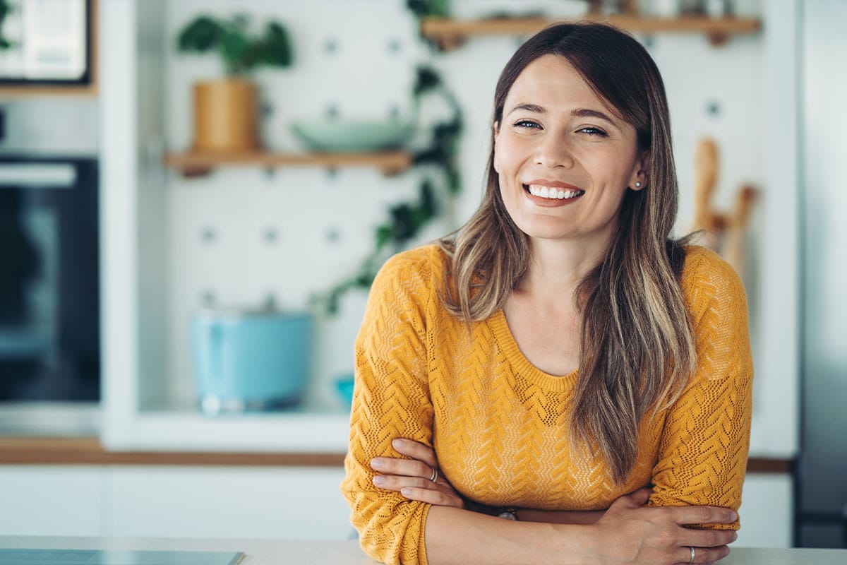 woman happy after Korbiotic helped her hormones